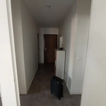Deux Pas A La Defense Homestay
